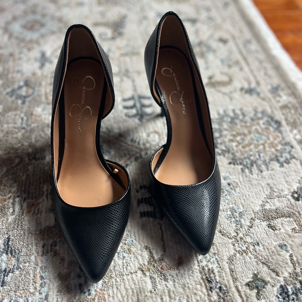 Jessica Simpson Black Textured Pumps